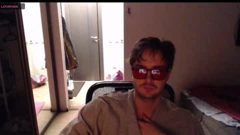 Iron Jhon online show from 12.03.25