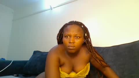 Crisiah online show from 04.22.26