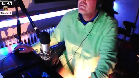 Snapshot of luckyfreak1 chatting on 02.22.25 call me Stefan online show from 02.22.25