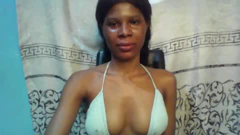 Snapshot of luckymadequeen chatting on 03.02.25 Gloria online show from 03.02.25