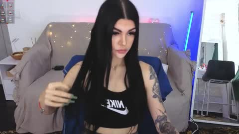 Monika online show from 09.25.25