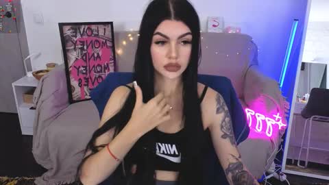 Monika online show from 10.16.25