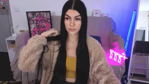 Monika online show from 10.27.25