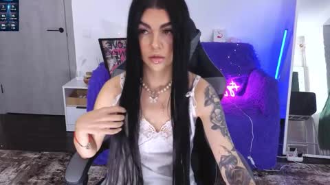 Monika online show from 12.05.25