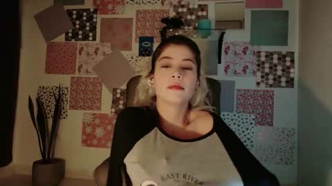 Snapshot of luckysapphire777 chatting on 11.09.25 luckysapphire777 online show from 11.09.25