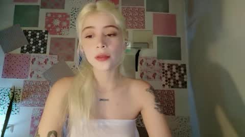 Snapshot of luckysapphire777 chatting on 11.14.25 luckysapphire777 online show from 11.14.25