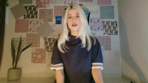 Snapshot of luckysapphire777 chatting on 12.14.25 luckysapphire777 online show from 12.14.25