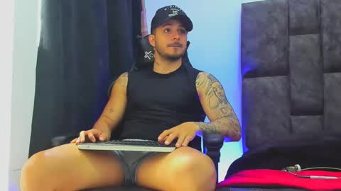 chat with me    online show from 02.14.25