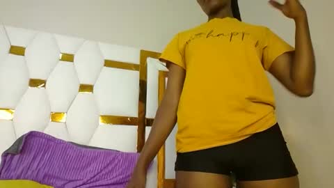 Snapshot of luckyy003 chatting on 02.28.25 brielle online show from 02.28.25