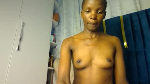 Snapshot of luckyy003 chatting on 09.22.25 brielle online show from 09.22.25