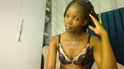 Snapshot of luckyy003 chatting on 09.27.25 brielle online show from 09.27.25