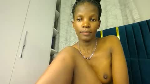 Snapshot of luckyy003 chatting on 10.12.25 brielle online show from 10.12.25