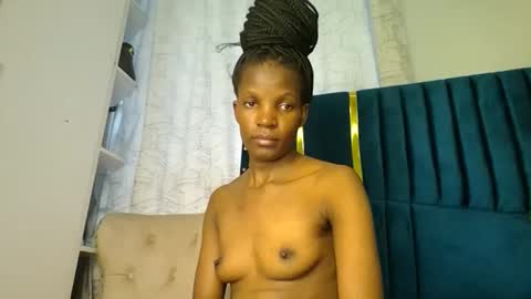 Snapshot of luckyy003 chatting on 10.23.25 brielle online show from 10.23.25