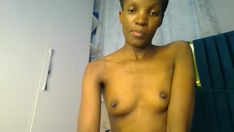 Snapshot of luckyy003 chatting on 11.02.25 brielle online show from 11.02.25