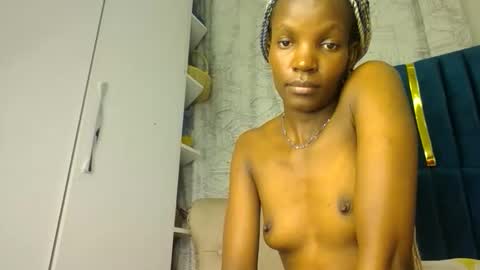 Snapshot of luckyy003 chatting on 11.18.25 brielle online show from 11.18.25