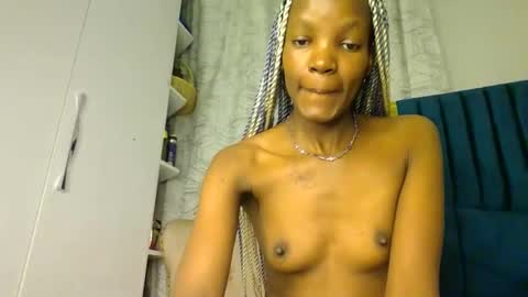 Snapshot of luckyy003 chatting on 11.20.25 brielle online show from 11.20.25