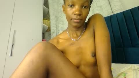 Snapshot of luckyy003 chatting on 12.03.25 brielle online show from 12.03.25