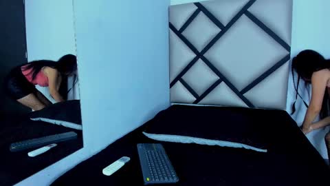   online show from 09.10.25