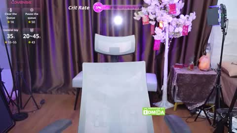 Lucy online show from 11.03.25