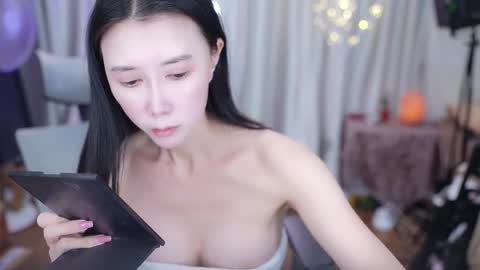 Snapshot of lucy__bb chatting on 01.14.26 Lucy online show from 01.14.26