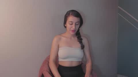 Lucy Herrera online show from 02.05.26