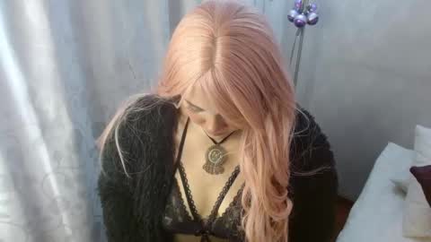 Snapshot of lucy_cold1 chatting on 12.15.25 Im Lucy online show from 12.15.25