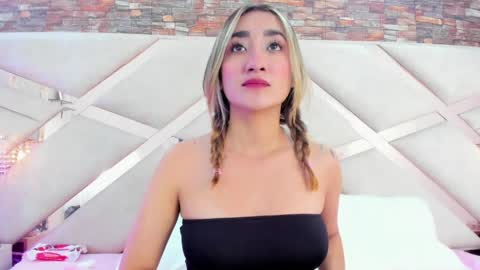 lucy_davies_ online show from 04.24.26