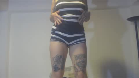 Snapshot of lucy_dreams69 chatting on 12.23.24 Lucia online show from 12.23.24