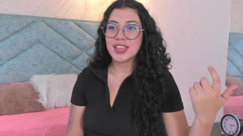 Lucy Greys online show from 04.22.26