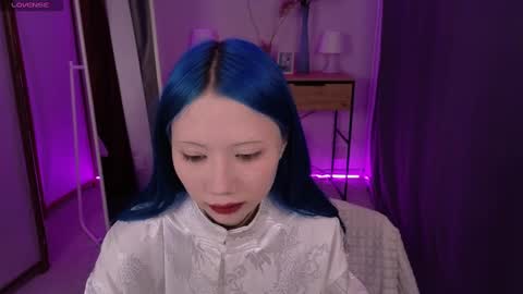 Snapshot of lucy_millss chatting on 02.21.25  LUCY  online show from 02.21.25