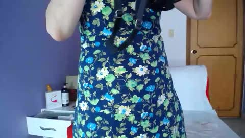  SleepyAbuela online show from 02.06.26