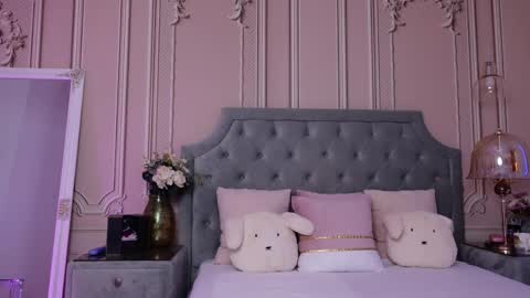 LucyAddison online show from 05.11.26