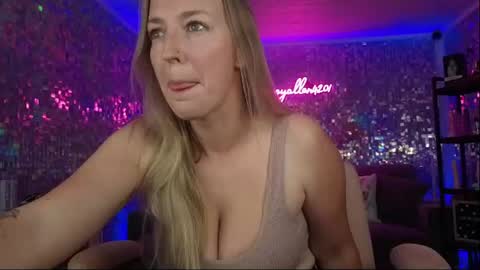 lucyallen4201 online show from 07.19.26
