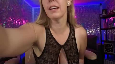 lucyallen4201 online show from 08.04.26