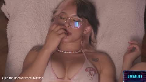 Lucy Alien  online show from 01.29.25