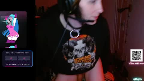 Snapshot of lucylascivious chatting on 04.05.26 lucylascivious online show from 04.05.26