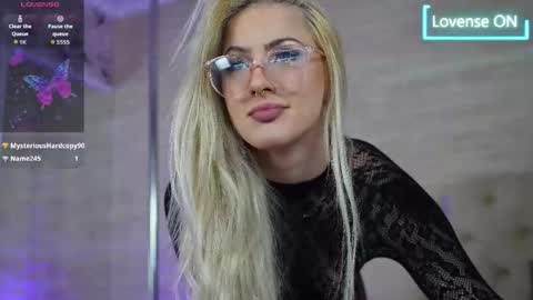 Snapshot of lucylexton chatting on 10.03.25 Lucy Lexton online show from 10.03.25