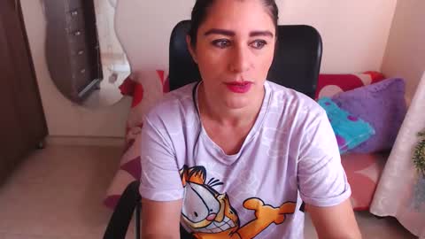 LUCY online show from 01.08.25