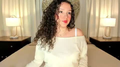 Snapshot of lucylovelyy1 chatting on 06.25.26 Lucy online show from 06.25.26