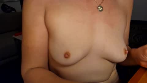 Snapshot of lucyloveslookers78240 chatting on 01.08.25 Lucy Loves Lookers online show from 01.08.25