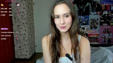 Snapshot of lucyrose33 chatting on 10.13.25 Lucy Rose online show from 10.13.25