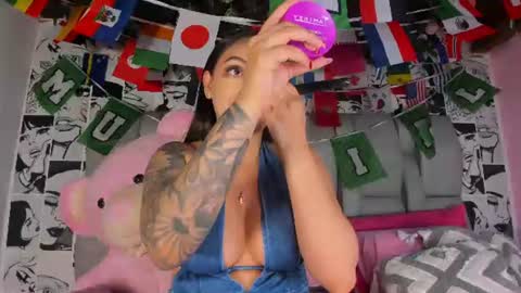 Snapshot of lucyrosse_ chatting on 06.28.26 Lucy online show from 06.28.26