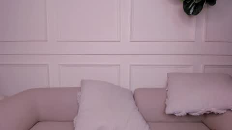 Snapshot of lucysalvatore chatting on 11.16.25 Lucy online show from 11.16.25