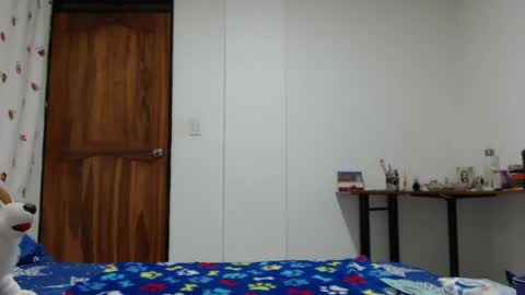 I am Luciana Martin... Welcome in my room online show from 04.14.26