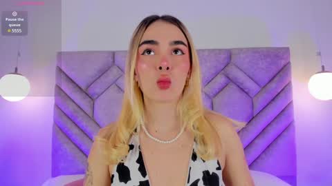 Lucy Vega online show from 01.03.25