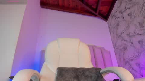 Lucy Vega online show from 01.17.25