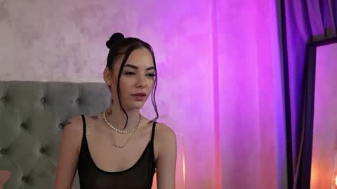 LucyWillow online show from 04.22.26