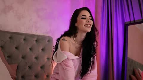 LucyWillow online show from 04.29.26