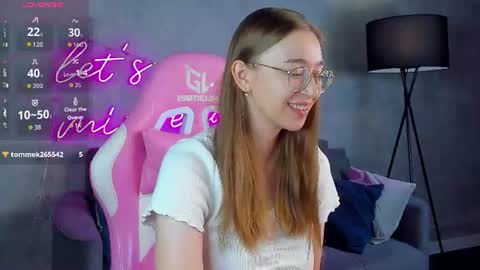 Snapshot of lucyy_green chatting on 07.04.26 Lucy online show from 07.04.26