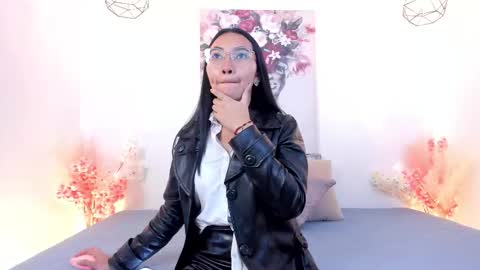 Lucy Liiu online show from 10.31.25